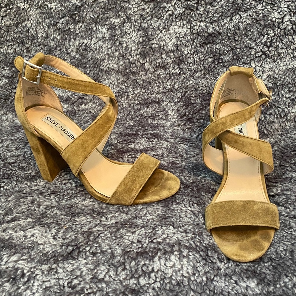 Steve Madden Caliopi olive block heel sandals